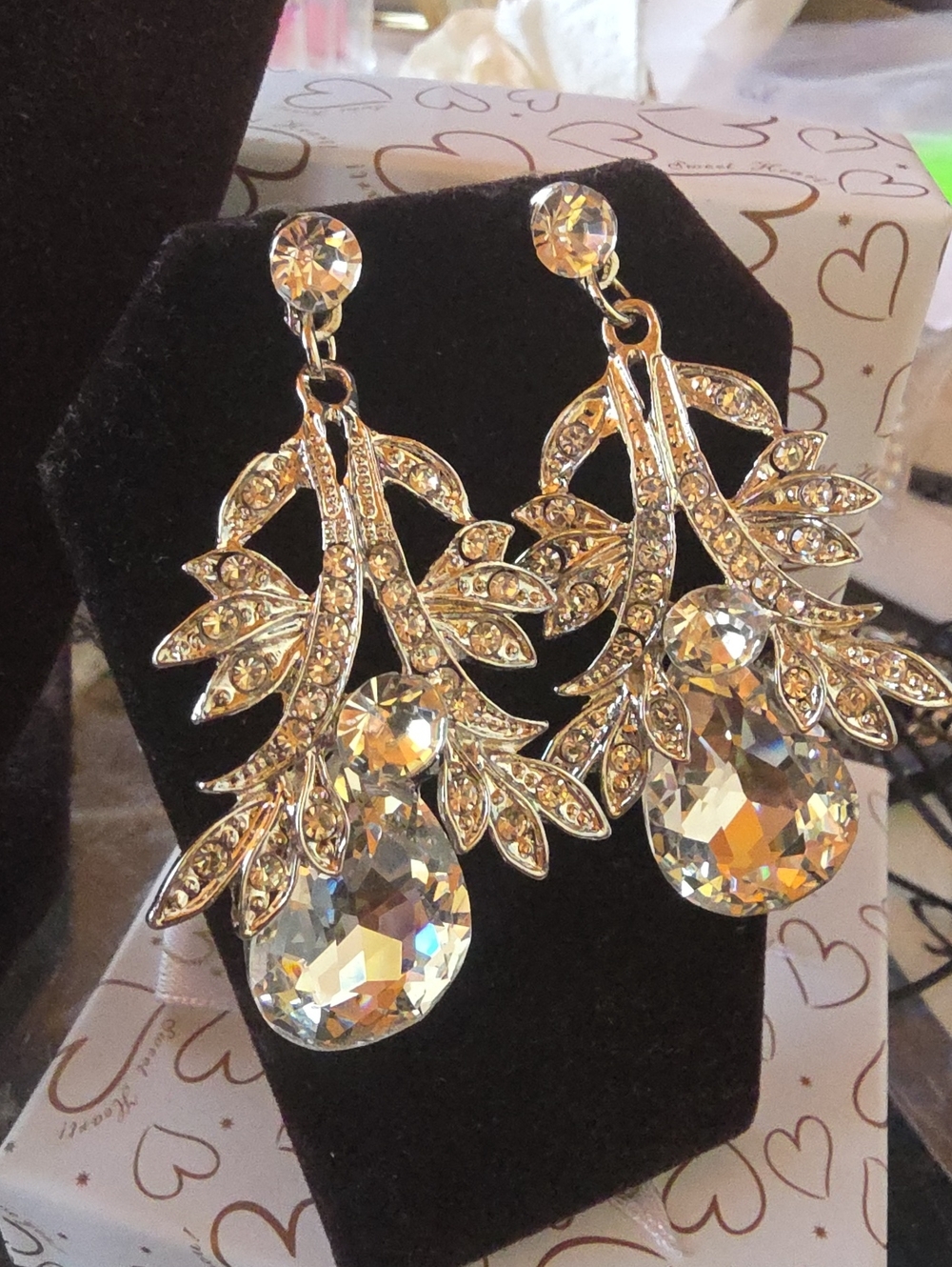 Faceted RhinestoneTeardrop Leaf Dangle Earrings - Silver Tone